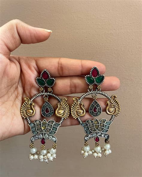 Maithraeyee | Silver Plated | Dual Tone Kemp Statement Earrings ...