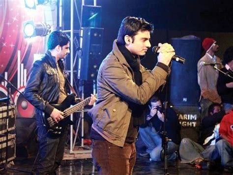 Every Fawad Khan Fangirl Must Know These Facts About Him | Entertainment