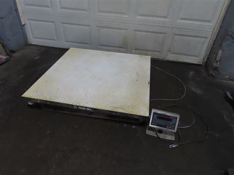 4' x 4' Floor Scale with digital readout, Sterling Scale