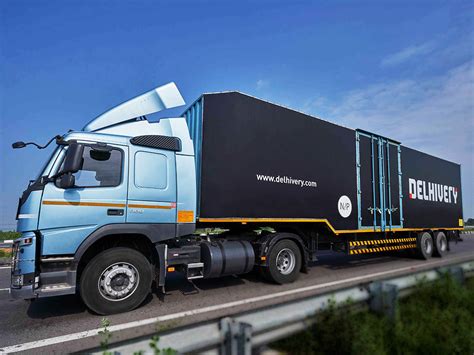 Volvo Trucks: Delhivery wants to win B2B express logistics with Volvo ...