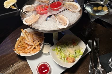 Del Frisco's Double Eagle Steakhouse's bar-menu sampler goes viral as a ...