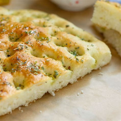 Easy Focaccia Bread Recipe (Soft Inside, Crispy Outside)