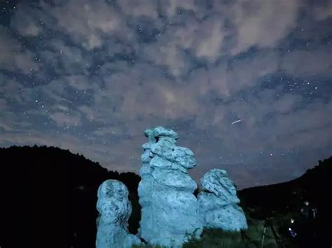Celestial display! Perseid meteor shower paints skies with shooting ...