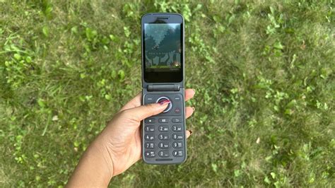 TCL Flip 3 review: I used this retro-style flip phone for a week like ...