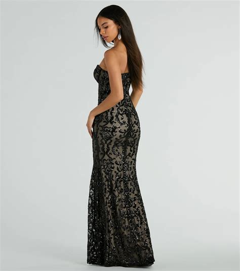 Long Strapless Dresses & Windsor
