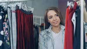 20 tips for decluttering and organizing your closet