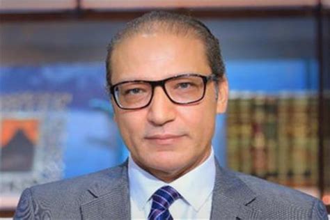 إسلام عفيفى يكتب: الناشطة المثالية.. واستراتيجية الخائب