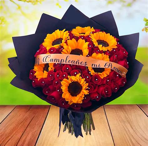 Grandes Ramos de Rosas con Girasoles - Floreria a Domicilio