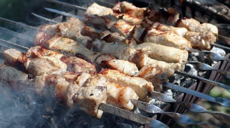 Шашлык из свинины с лимоном на минералке. Быстрый маринад для вкусного ...
