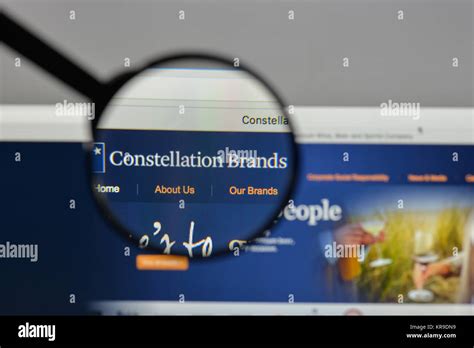 Constellation brands logo hi-res stock photography and images - Alamy