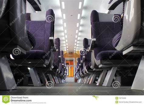 Interior del tren imagen de archivo. Imagen de viaje - 13775293