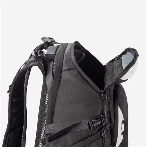 CARBONADO Beetle Backpack (Black)– Moto Central