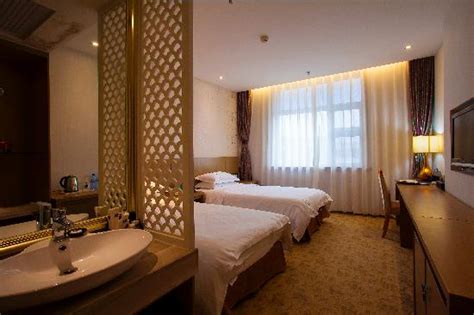 RONG CHENG TRAFFI HOTEL (Rongcheng) - Hotel Reviews, Photos, Rate ...