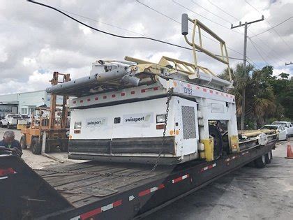 1993 FMC Commander 15 STD in Miami, FL, USA