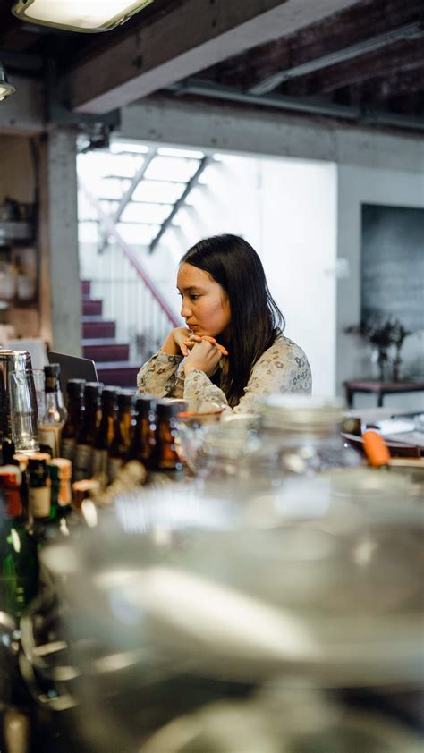 7 foods to consume when feeling sad