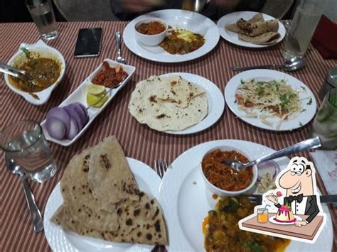 Hotel Papillon, Vapi - Restaurant menu, prices and reviews