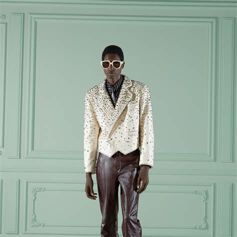 Chaqueta con tachuelas y 'Gucci Metamorfosi' en marfil | GUCCI® ES