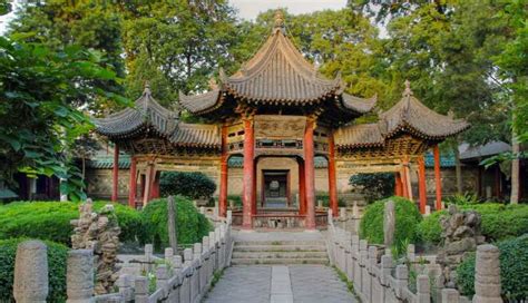 18 Most Beautiful Mosques To Visit in The World - lifeberrys.com