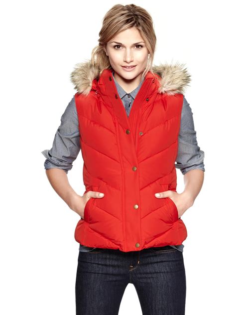 Red Vest Women