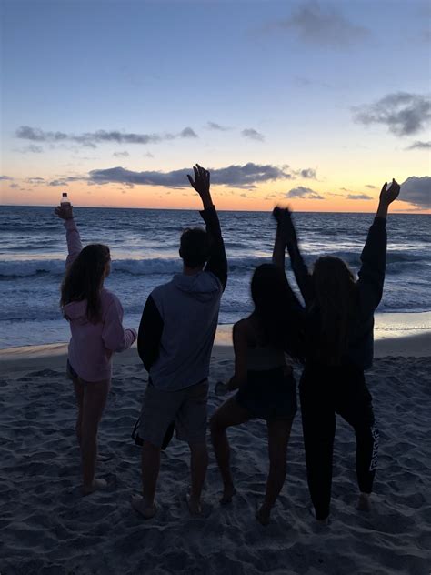 Pin by Emily Growdon on beachy | Beach pictures, Best friend pictures ...