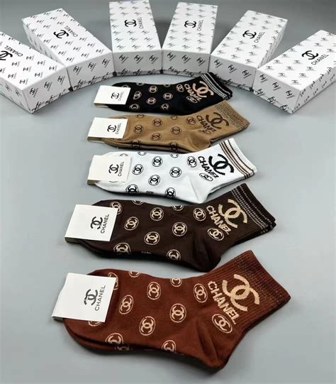CHANEL || Mini Greek Interlocking CC Logo Socks (Pack Of Five ...