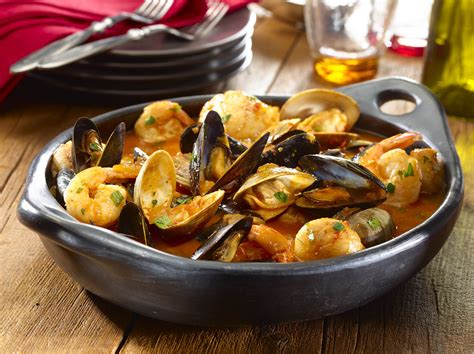 Cazuela de Mariscos – Spanish-Style Shellfish Stew - Recipes | Goya Foods
