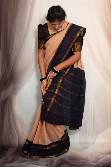 Madurai Sungudi Cotton - Adayar Plain Medium Ruthratcham Zari Border ...