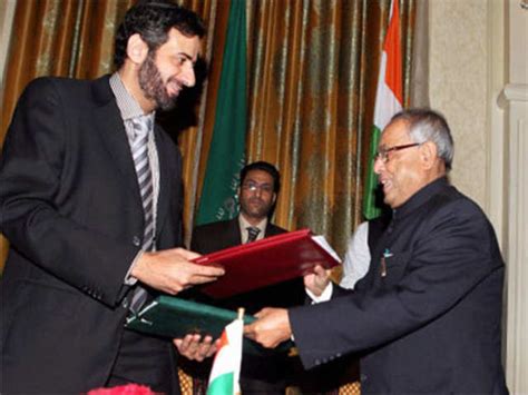 India and Saudi Arabia sign documents - January 5, 2012 | The Economic ...