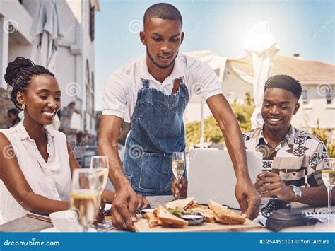 Waiter 的图像结果