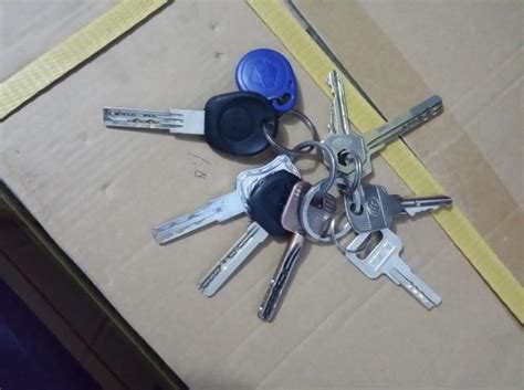 电子配钥匙机器_厂家直销 立式电子配钥匙机器 德富配钥匙机 - 阿里巴巴
