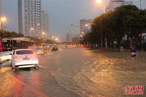 暴雨天汽车被淹，保险公司到底赔不赔？