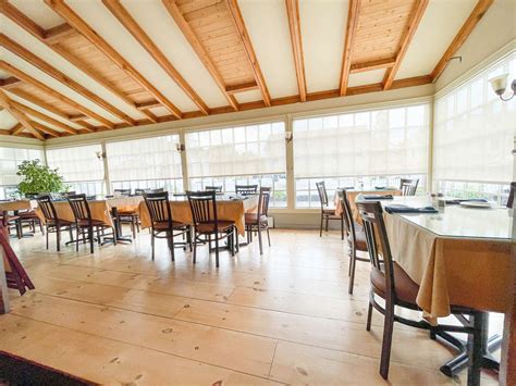 Ward's Bridge Inn - Fine Dining Restaurant in Montgomery NY