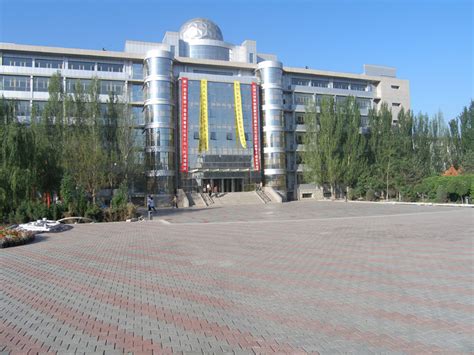 内蒙古包头市创新高中校园风采