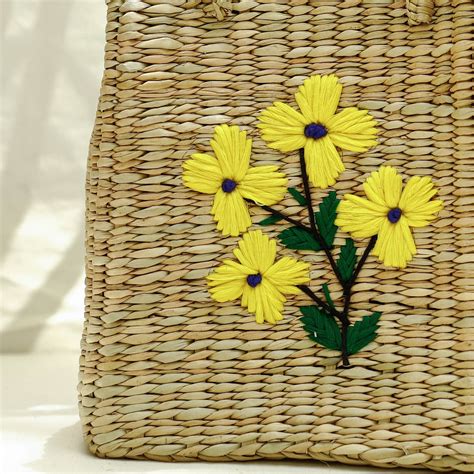 Beige Handcrafted Natural Water Reed Embroidered Shopping Bag
