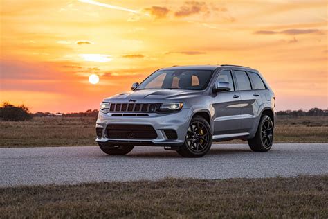 1000 HP Jeep Trackhawk Battle