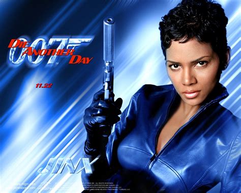 Jinx (Halle Berry) - Club James Bond France