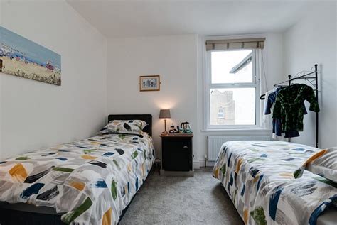 BARTON HOUSE (Blackpool) - Guesthouse Reviews, Photos, Rate Comparison ...