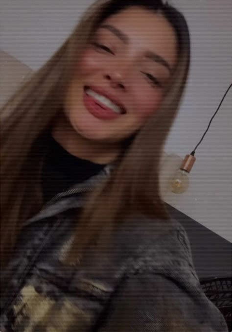 Salome Gil 🌸 (@salome_gill) - Urlebird