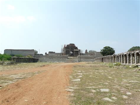 Hampi Hopping, Sacred Center: Krishna Temple | Sarson ke Khet
