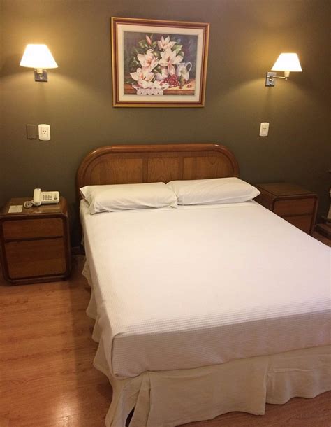 HOTEL CRILLON (Mendoza) - Hotel Reviews, Photos, Rate Comparison ...