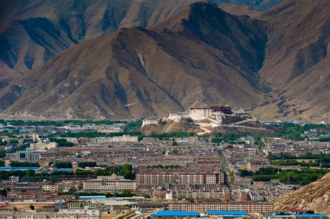 Lhasa, capital of Tibet [2000 x 1333] : r/CityPorn