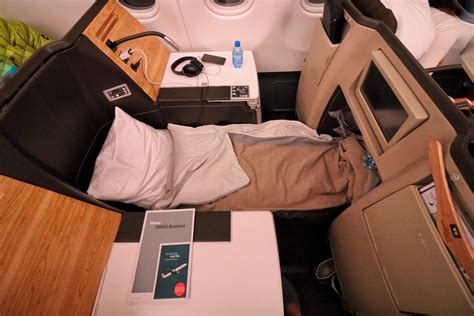 Swiss Airlines Business Class 的图像结果