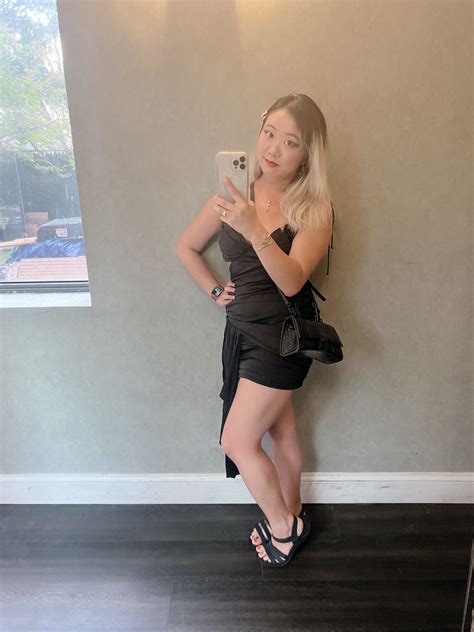 Mirror selfie : r/selfie