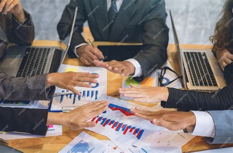 Good Work Meeting Photo 的图像结果