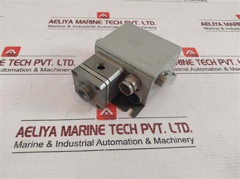 Danfoss Cas 155 Differential Pressure Switch 0.2-2.5 Bar – Aeliya ...