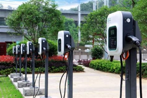 云南：2020年全省计划建设公共充电桩10000台-新浪汽车