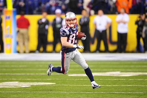 Patriots Reportedly Considering Trade Package To Acquire Receiver Aj Brown