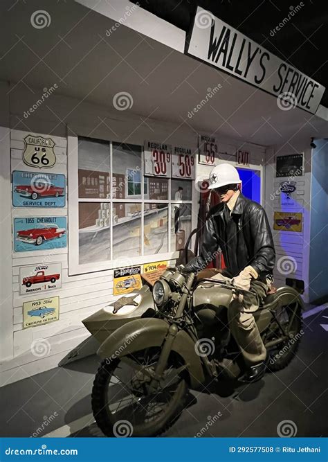 Hollywood Star Cars Museum in Gatlinburg, Tennessee Editorial Stock ...