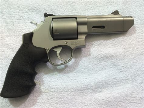 Smith & Wesson 629 Deluxe REVIEW