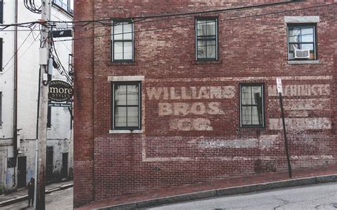 Portland Beer Hub - Old Port Craft Beer Bar & Store in Portland, Maine